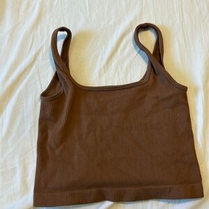 OQQ brown tank